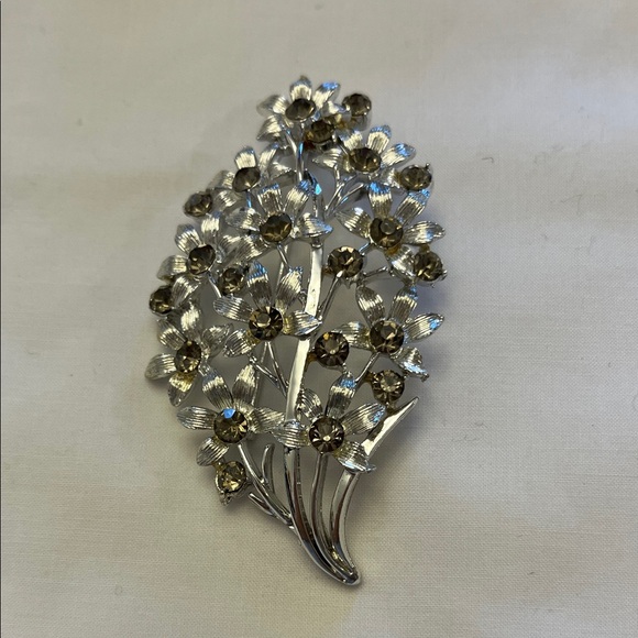 Jewelry - Silver Floral Bouquet Brooch - Women Jewelry